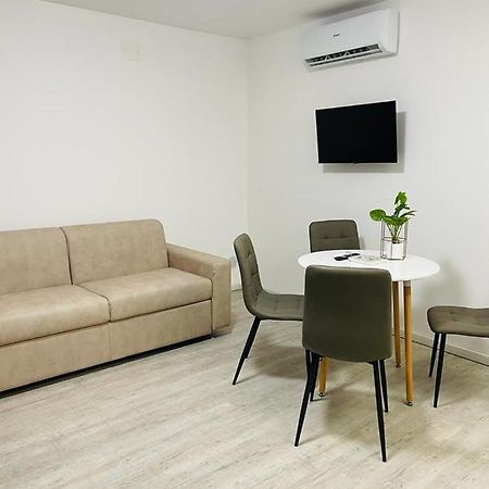 Living City Center Катания Екстериор снимка