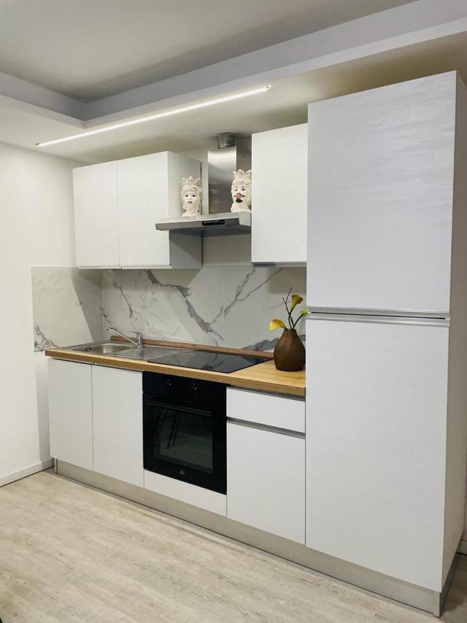 Living City Center Катания Екстериор снимка